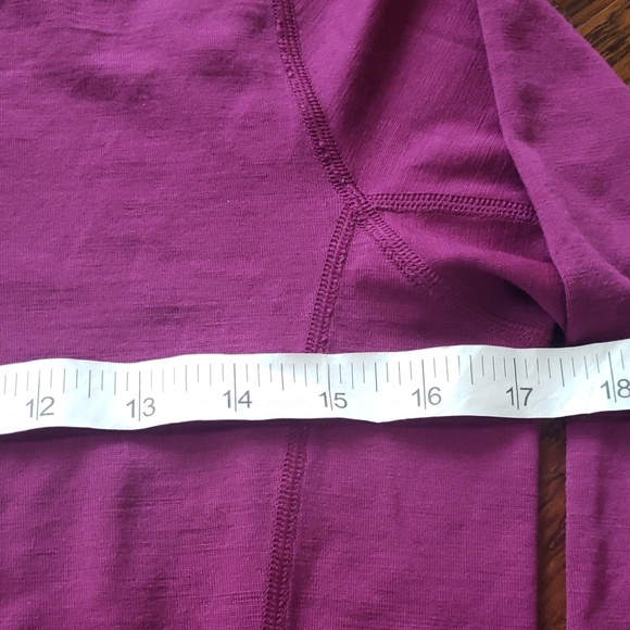 Flawed Smartwool Purple Long Sleeve 100% Wool Baselayer Top Size Medium - Picture 2 of 9
